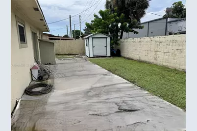 1611 NE 35th St, Pompano Beach, FL 33064 - Photo 26