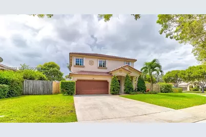 21222 SW 88th Pl, Cutler Bay, FL 33189 - Photo 2