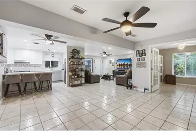 341 SW 54th Ave, Plantation, FL 33317 - Photo 18