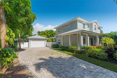 12100 SE Colby Ave, Hobe Sound, FL 33455 - Photo 2