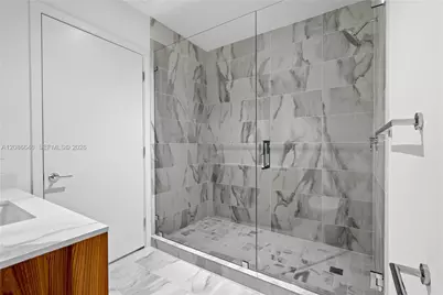 1400 Biscayne Blvd #3003, Miami, FL 33132 - Photo 14