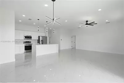 9014 Lawn Ct, Labelle, FL 33935 - Photo 14