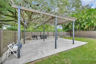 295 De Leon Dr, Miami Springs, FL 33166 - Photo 12