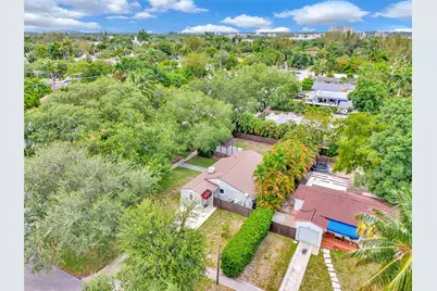 295 De Leon Dr, Miami Springs, FL 33166 - Photo 42