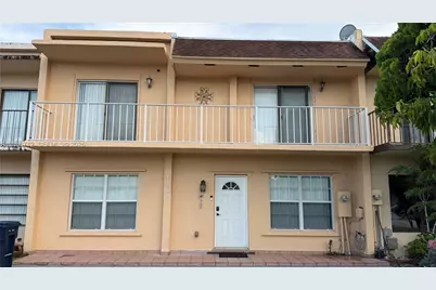 11249 SW 33rd Cir Pl, Miami, FL 33165 - Photo 2