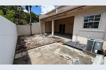 11249 SW 33rd Cir Pl, Miami, FL 33165 - Photo 22