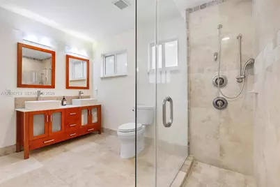7111 Bamboo St, Miami Lakes, FL 33014 - Photo 14