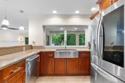 7111 Bamboo St, Miami Lakes, FL 33014 - Photo 10