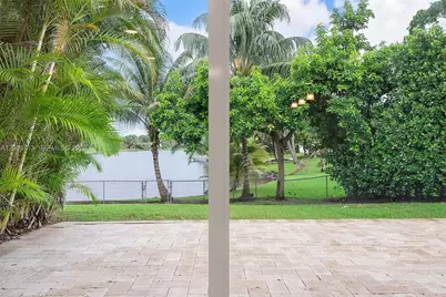 7111 Bamboo St, Miami Lakes, FL 33014 - Photo 2