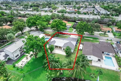 7111 Bamboo St, Miami Lakes, FL 33014 - Photo 34