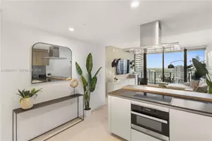 1000 Brickell Plaza, Miami, FL 33131 - Photo 4