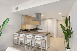 1000 Brickell Plaza, Miami, FL 33131 - Photo 8