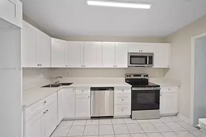 5618 Cinnamon Dr, West Palm Beach, FL 33415 - Photo 4