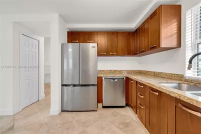 1035 SW 9th Ct #N, Miami, FL 33130 - Photo 8