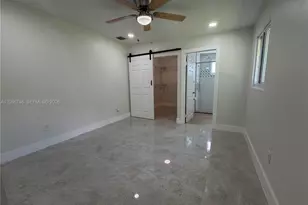 1610 N 70th Ave, Hollywood, FL 33024 - Photo 8