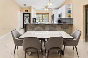 21034 Chinaberry Dr, Boca Raton, FL 33428 - Photo 4