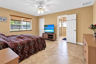 21034 Chinaberry Dr, Boca Raton, FL 33428 - Photo 8