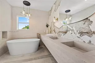 178 NE 45th St, Miami, FL 33137 - Photo 36