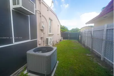 358 E 45th St, Hialeah, FL 33013 - Photo 30