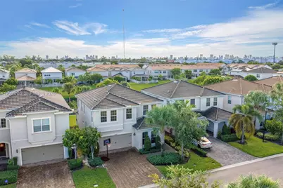 1487 Pongam Ter, Hollywood, FL 33021 - Photo 2