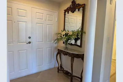 9021 SW 94th St #303, Miami, FL 33176 - Photo 2