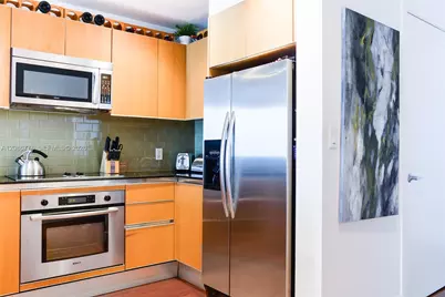 1060 Brickell Ave #3515, Miami, FL 33131 - Photo 8