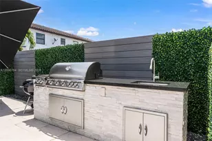 8897 NW 103rd Ave, Doral, FL 33178 - Photo 32