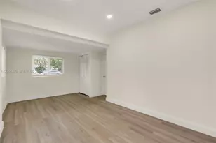 1514 NE 176th St, North Miami Beach, FL 33162 - Photo 8