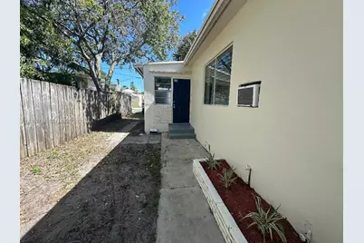 1948 Lincoln St #2, Hollywood, FL 33020 - Photo 1
