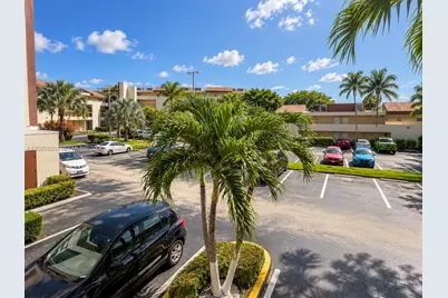 8850 Fontainebleau Blvd #203, Miami, FL 33172 - Photo 10