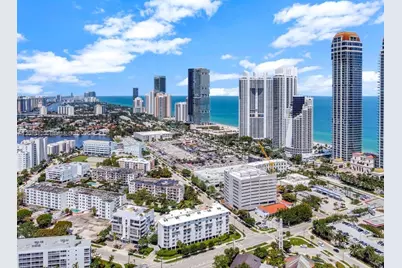 17800 Atlantic Blvd #204, Sunny Isles Beach, FL 33160 - Photo 2