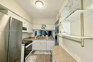 16 Key W Ct, Weston, FL 33326 - Photo 6