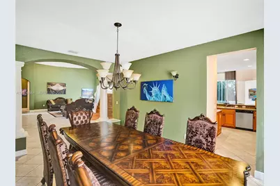 19462 Saturnia Lakes Dr, Boca Raton, FL 33498 - Photo 4