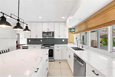 511 NW 104th Ave, Plantation, FL 33324 - Photo 16