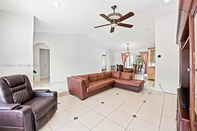 511 NW 104th Ave, Plantation, FL 33324 - Photo 8