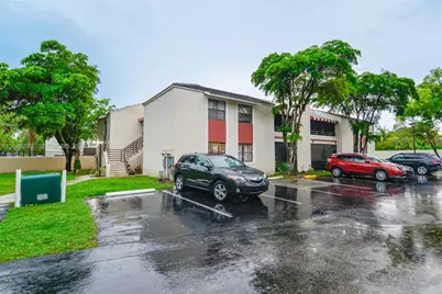 20005 NE 3rd Ct #3, Miami, FL 33179 - Photo 2