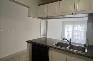 677 NE 24 Th, Miami, FL 33137 - Photo 14