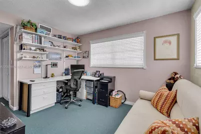 1300 W 53rd St #20, Hialeah, FL 33012 - Photo 16