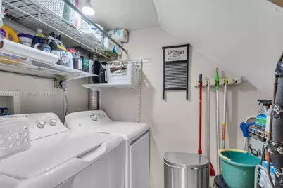 1300 W 53rd St #20, Hialeah, FL 33012 - Photo 20