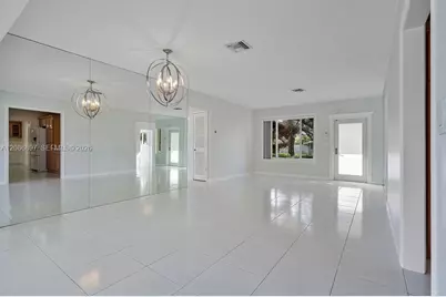 2475 NE 214th St, Aventura, FL 33180 - Photo 12