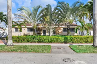 2475 NE 214th St, Aventura, FL 33180 - Photo 1