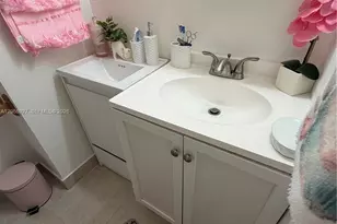 400 NW 107th Ave, Miami, FL 33172 - Photo 18