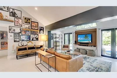 4080 Lybyer Ave, Miami, FL 33133 - Photo 16