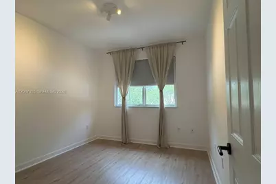 8671 NW 112th Ct, Doral, FL 33178 - Photo 16