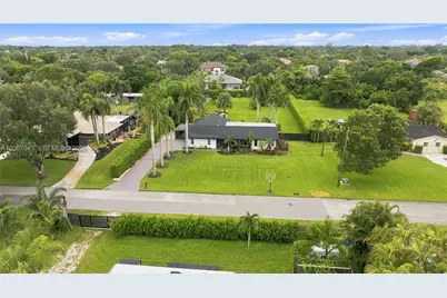 13402 SW 29th St, Davie, FL 33330 - Photo 54