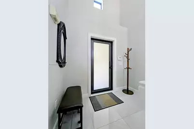 Undisclosed Undisclosed, Pembroke Pines, FL 33324 - Photo 4