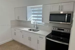 30 NW 56th Ct, Miami, FL 33126 - Photo 22