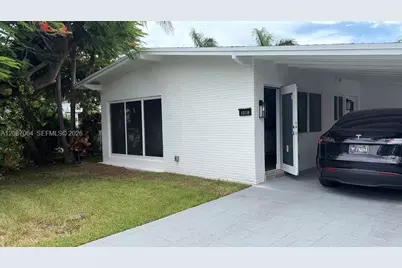 1018 NE 7th St, Hallandale Beach, FL 33009 - Photo 1