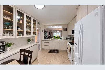 1400 SW 137th Ave #305F, Pembroke Pines, FL 33027 - Photo 6