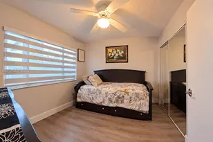 1400 SW 137th Ave, Pembroke Pines, FL 33027 - Photo 8